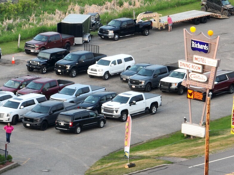 More Photos Of W11466 US Hwy 8, Dunbar Restaurant For Sale