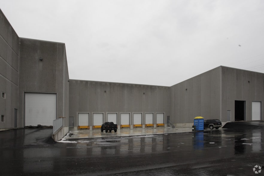 More Photos Of 105 Queens Plate Dr, Toronto Warehouse For Lease