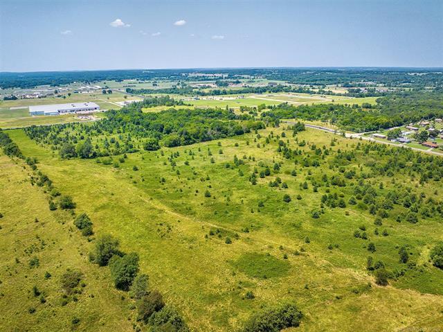 More Photos Of 7 Mathis Park Dr, Tahlequah Dormitory For Sale