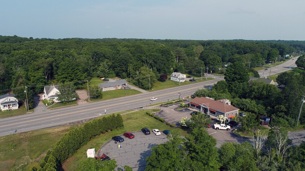 More Photos Of 414 Liberty St, Pawcatuck Specialty For Sale