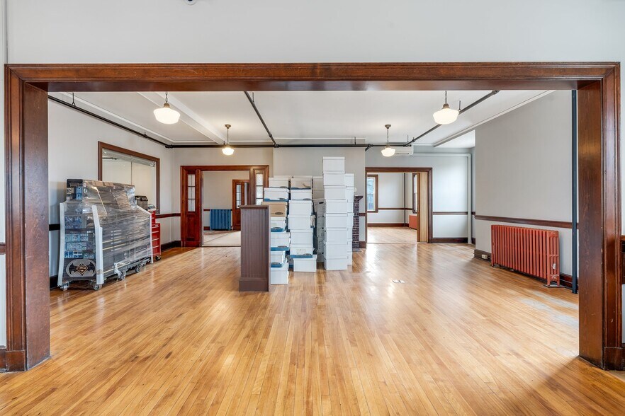 More Photos Of 192 Main St, Ellsworth Storefront For Sale