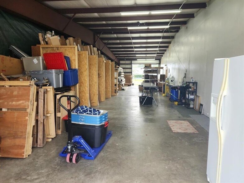 More Photos Of 32 Joe Kennedy Blvd, Statesboro Light Distribution For Sale