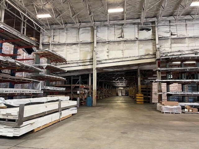 More Photos Of 911 Spencerville Rd, Delphos Distribution For Lease