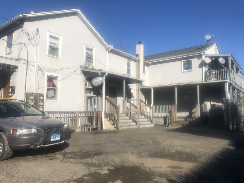 More Photos Of 7 Spruce St, Stamford Apartments For Sale