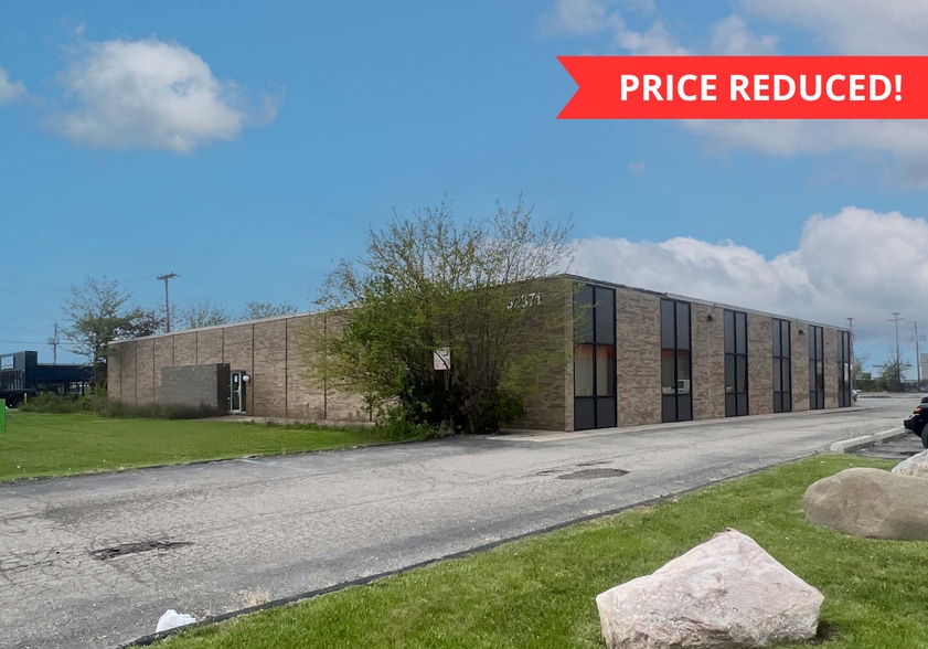 Primary Photo Of 32371 Dequindre Rd, Madison Heights Medical For Sale