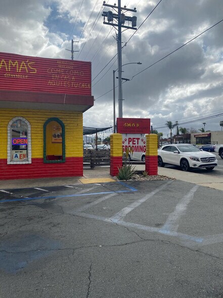 More Photos Of 1022-28 Broadway, El Cajon Storefront Retail Residential For Lease
