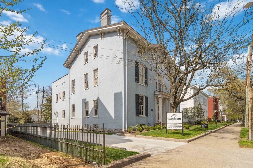 More Photos Of 239 N Broadway, Lexington Office Residential For Sale