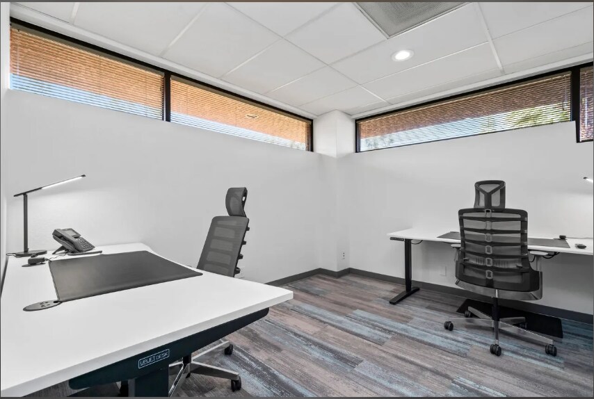 More Photos Of 3275 W Ina Rd, Tucson Coworking Space