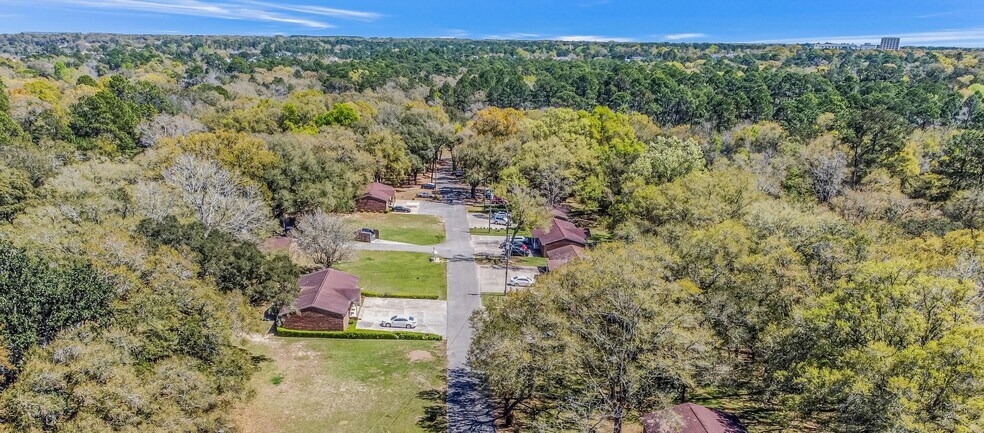 More Photos Of 8640 Jernigan Rd, Pensacola Apartments For Sale
