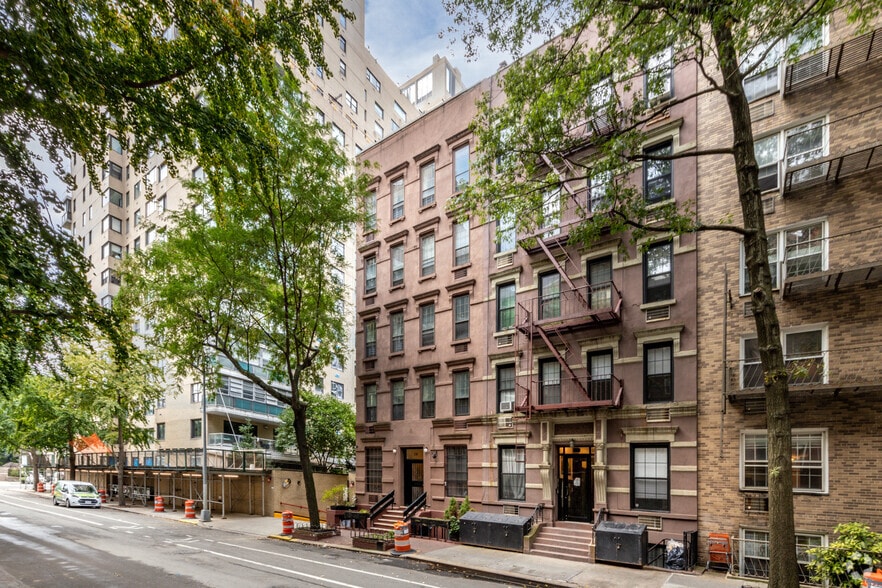 More Photos Of 538 E 89th St, New York Apartments For Sale
