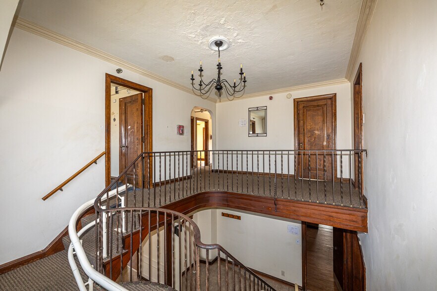 More Photos Of 10000 Granger Rd, Cleveland Assisted Living For Sale