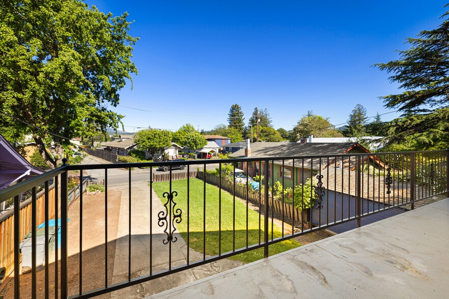 More Photos Of 611 Hendley St, Santa Rosa Apartments For Sale