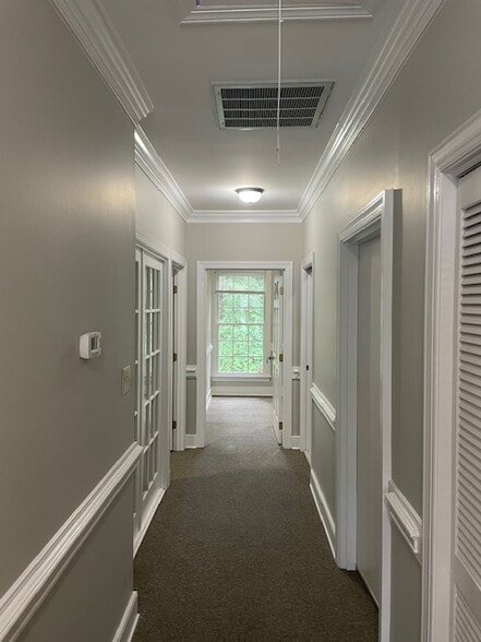 More Photos Of 6512 Six Forks Rd, Raleigh Office Residential For Lease