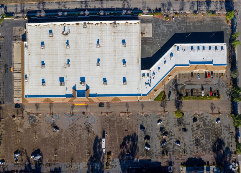 More Photos Of 1853-1855 Main St, Ramona Unknown For Lease