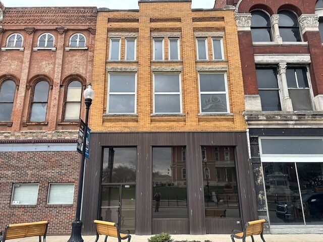 Primary Photo Of 309 Main St, Mount Vernon Office For Lease