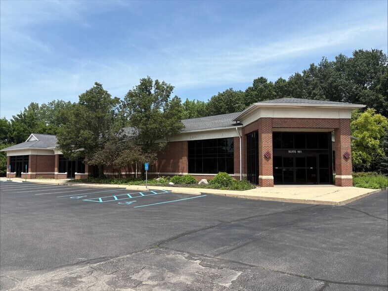 More Photos Of 100 Professional Ct, Lafayette Office For Lease