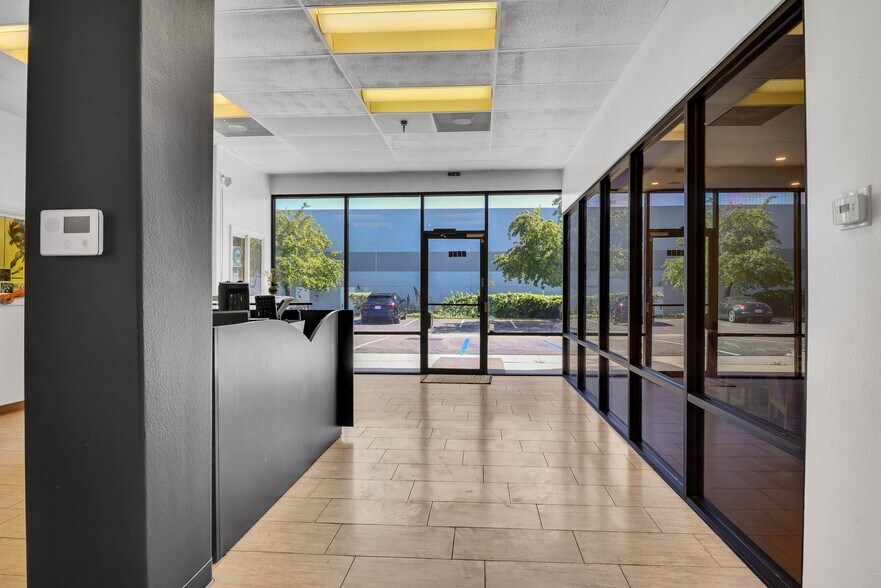 More Photos Of 2962 Seaborg Ave, Ventura Warehouse For Sale