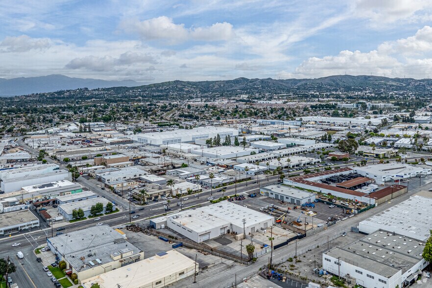 More Photos Of 11760 Slauson Ave, Santa Fe Springs Manufacturing For Lease