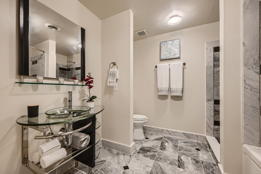 More Photos Of 311-313 W Baltimore St, Baltimore Apartments For Sale