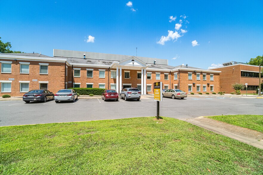 More Photos Of 1701 Fall Hill Ave, Fredericksburg Office For Lease