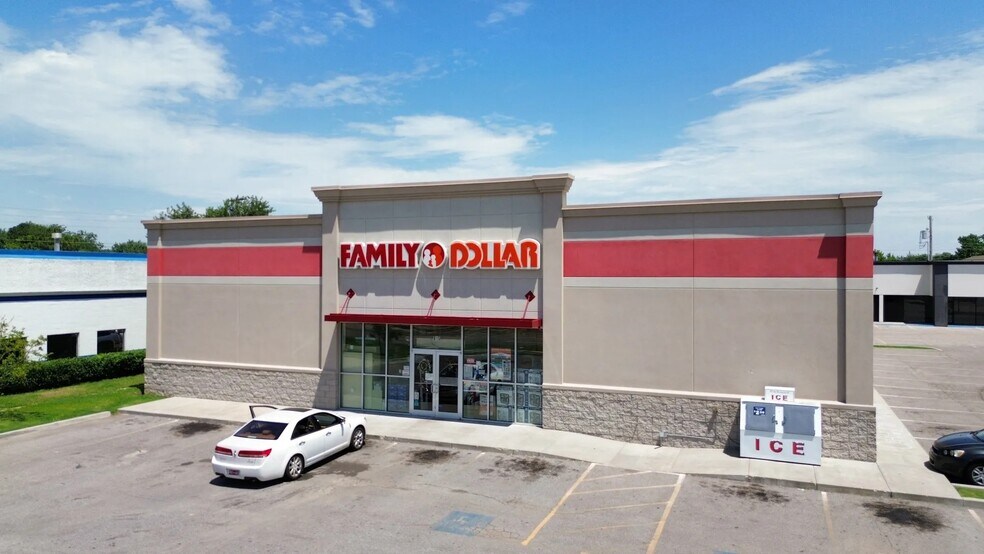 Primary Photo Of 815 NW 12th St, Moore Freestanding For Sale