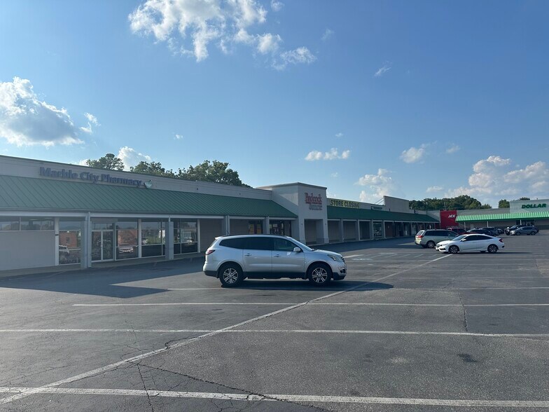 More Photos Of 204-230 Fort Williams St, Sylacauga Unknown For Lease