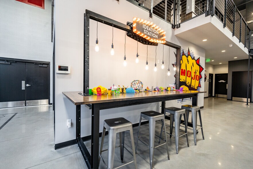 More Photos Of 205 SE 22nd St, Bentonville Office For Sale