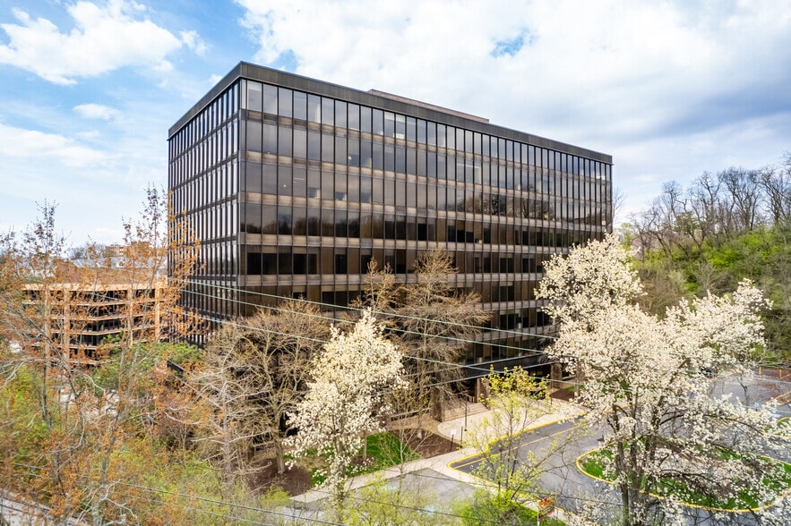 More Photos Of 151 Roessler Rd, Pittsburgh Office For Lease