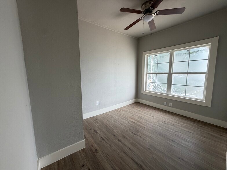 More Photos Of 101 Stanley Ct, San Antonio Multifamily For Sale