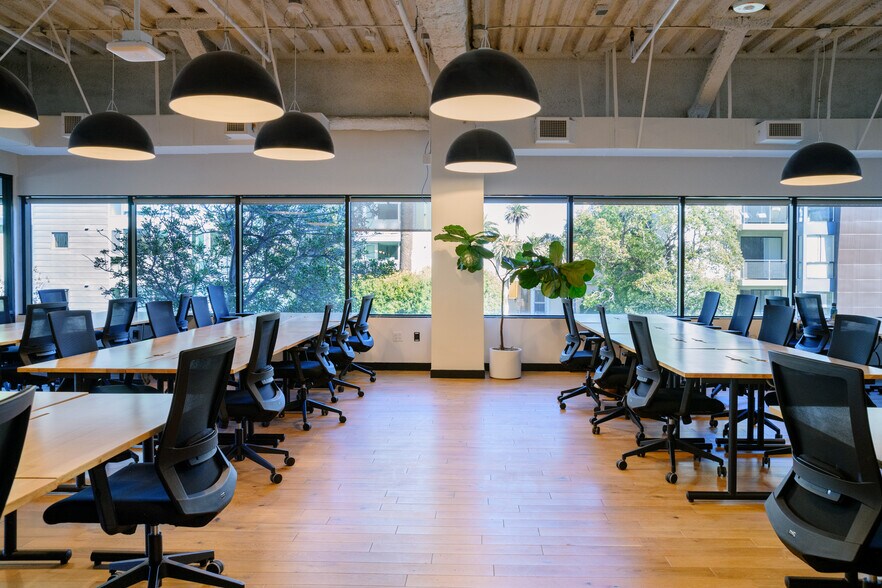 More Photos Of 520 Broadway, Santa Monica Office For Lease
