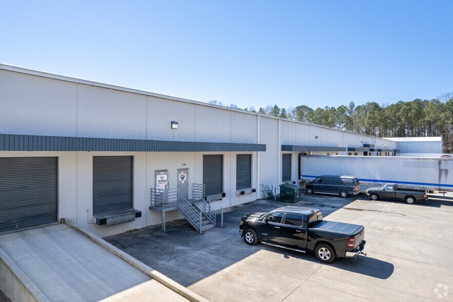 More Photos Of 5242 Royal Woods Pky, Tucker Unknown For Lease