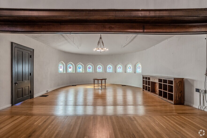 More Photos Of 618 Neil Ave, Columbus Religious Facility For Sale