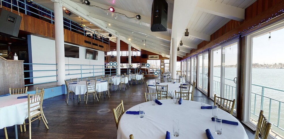 More Photos Of 15 Embarcadero W, Oakland General Retail For Sale