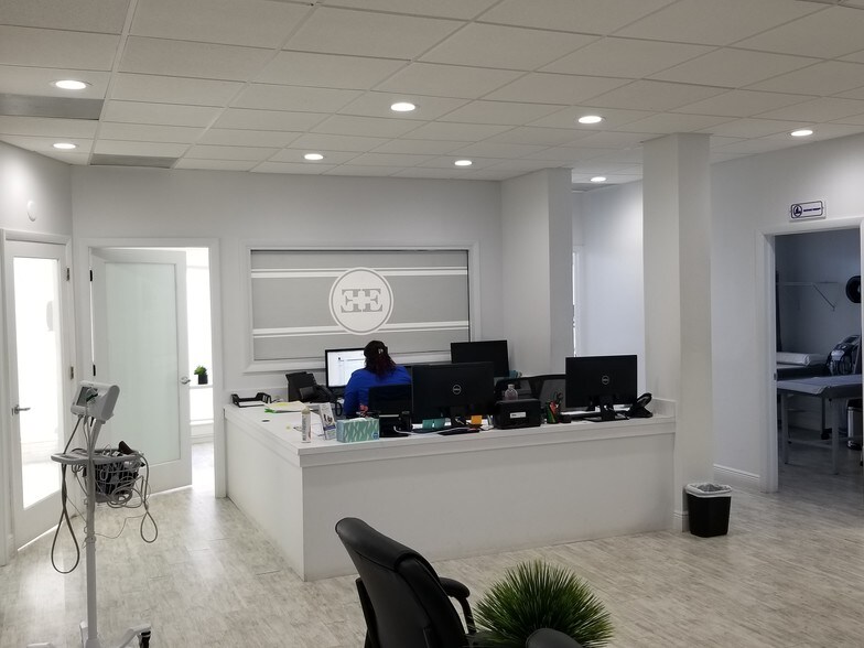 More Photos Of 255 University Dr, Coral Gables Medical For Lease