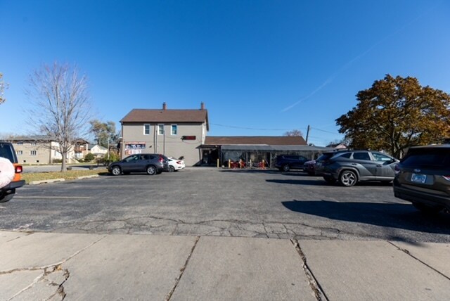 More Photos Of 7815 Ogden Ave, Lyons Restaurant For Sale