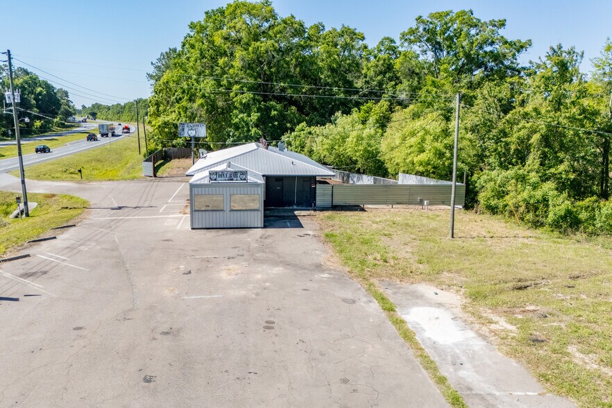 More Photos Of 19510 NE US Hwy 301, Waldo Storefront Retail Office For Sale