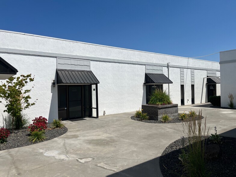 More Photos Of 320 N Johnson St, Kennewick Office For Sale