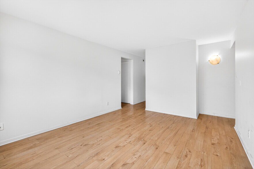 More Photos Of 195 Rue Wilson, Sherbrooke Apartments For Sale