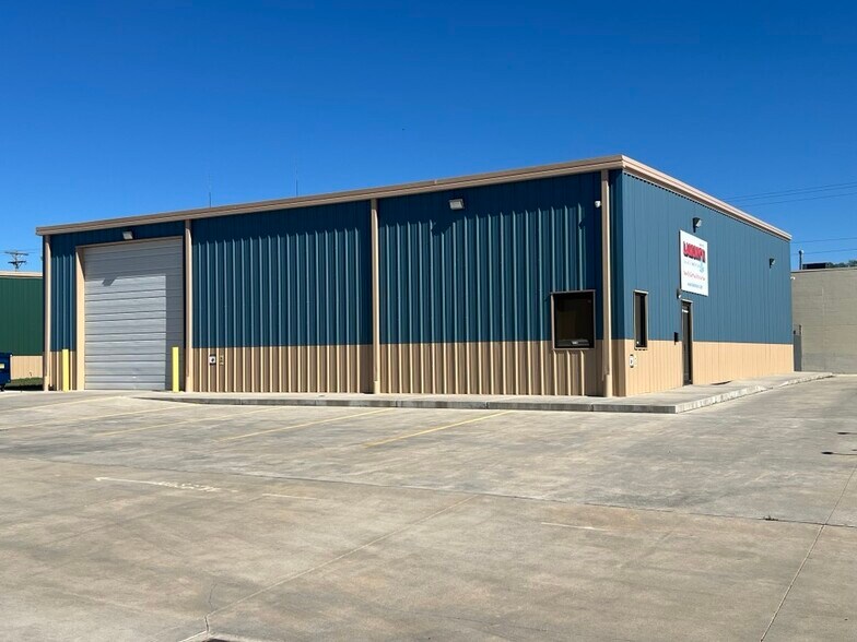 Primary Photo Of 1207 S Washington, Wichita Warehouse For Lease