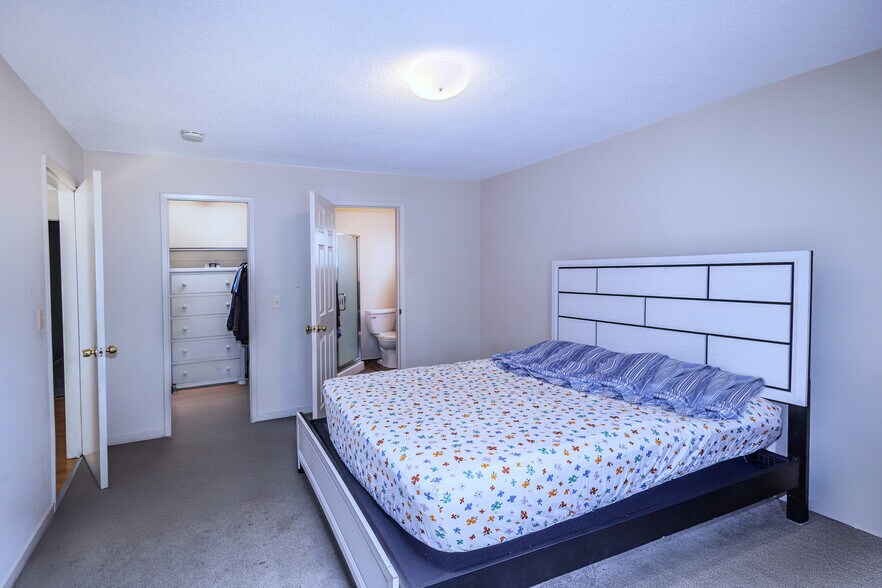 More Photos Of 309-315 Oak Ave, Redwood City Apartments For Sale