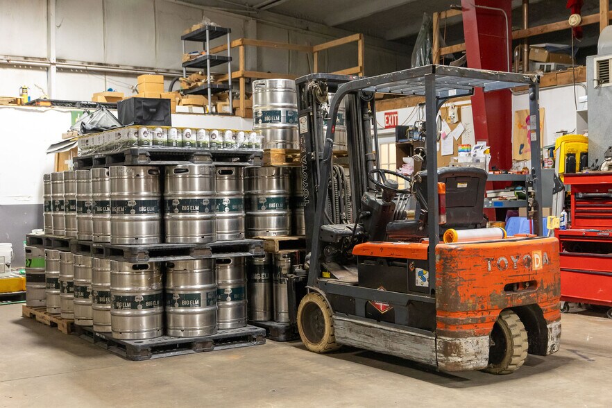 More Photos Of 65 Silver St, Sheffield Warehouse For Sale