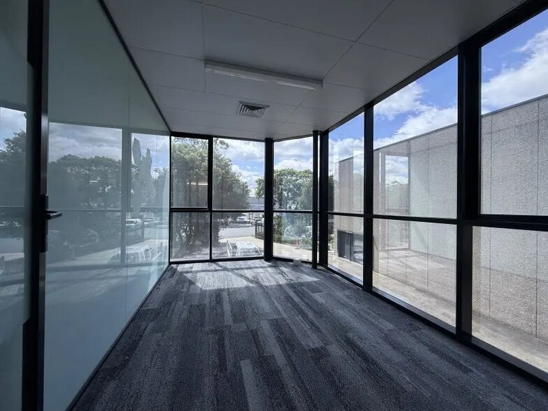 More Photos Of 3 Kaleski St, Moorebank Warehouse For Lease