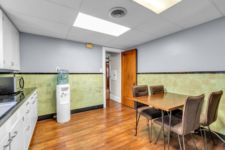 More Photos Of 2740 Main St, Buffalo Office Residential For Sale