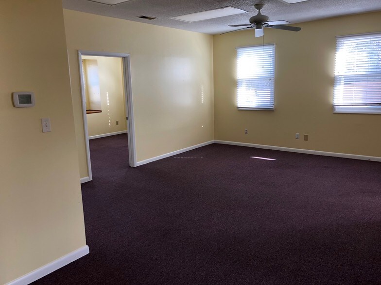 More Photos Of 410 New Bridge St, Jacksonville Office For Lease