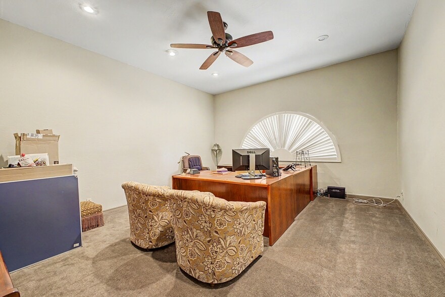 More Photos Of 930 E Osborn Rd, Phoenix Office For Sale
