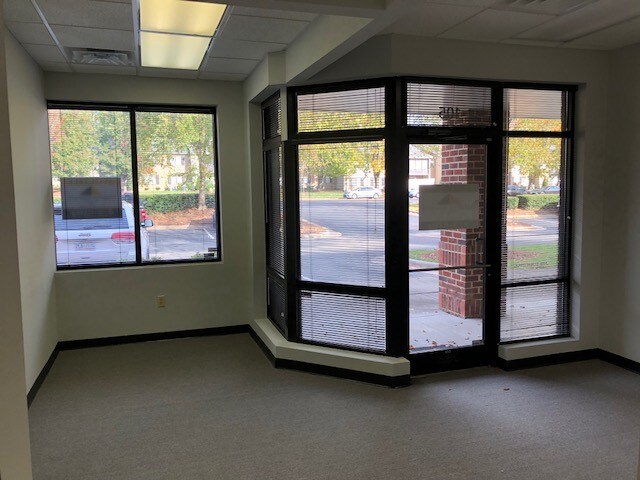 More Photos Of 6817 Falls of Neuse Rd, Raleigh Office For Sale