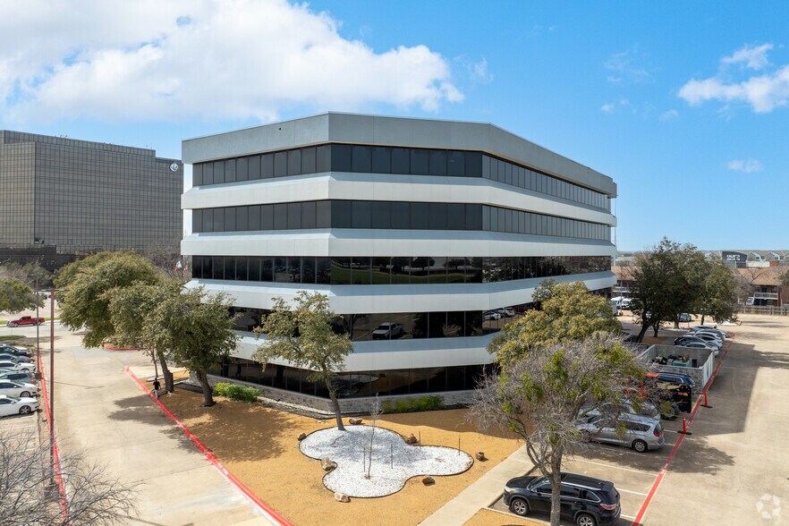 More Photos Of 555 Republic Dr, Plano Office For Lease