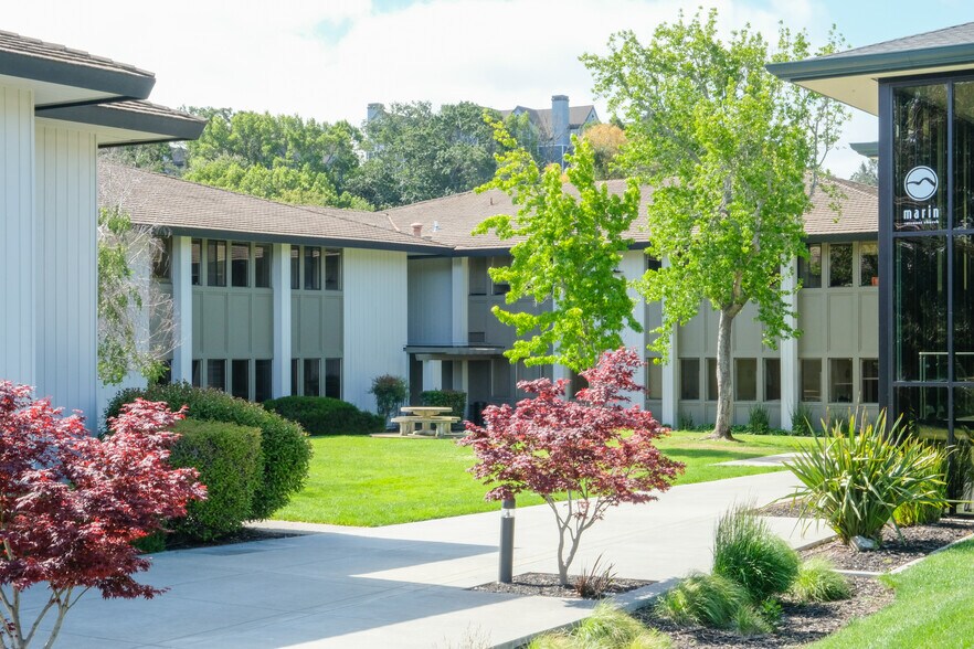 More Photos Of 165-185 N Redwood Dr, San Rafael Office For Lease