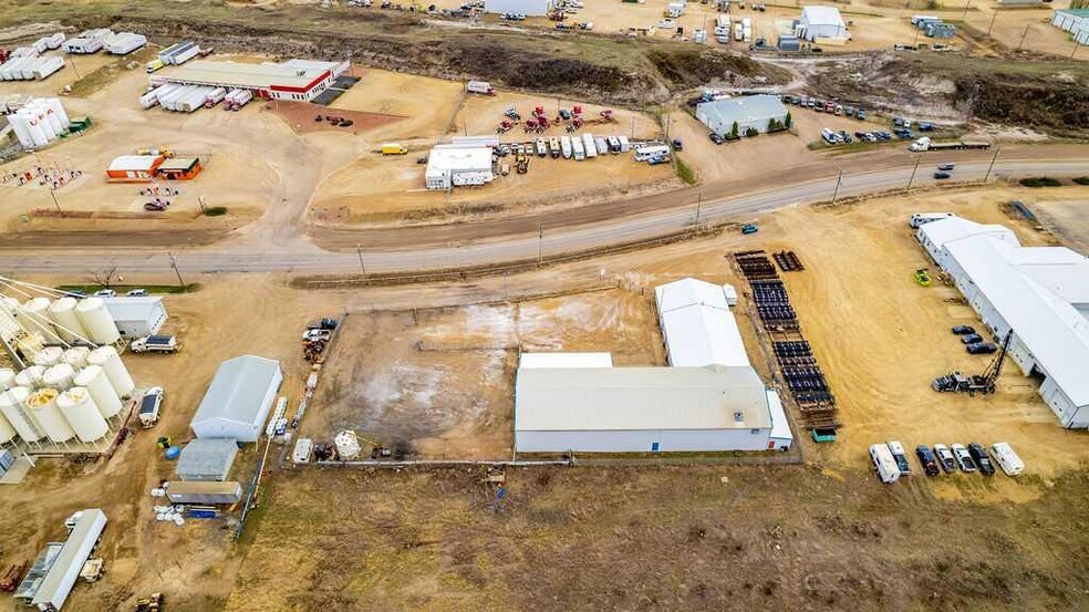 More Photos Of 800 S Railway Ave W, Drumheller Industrial For Lease