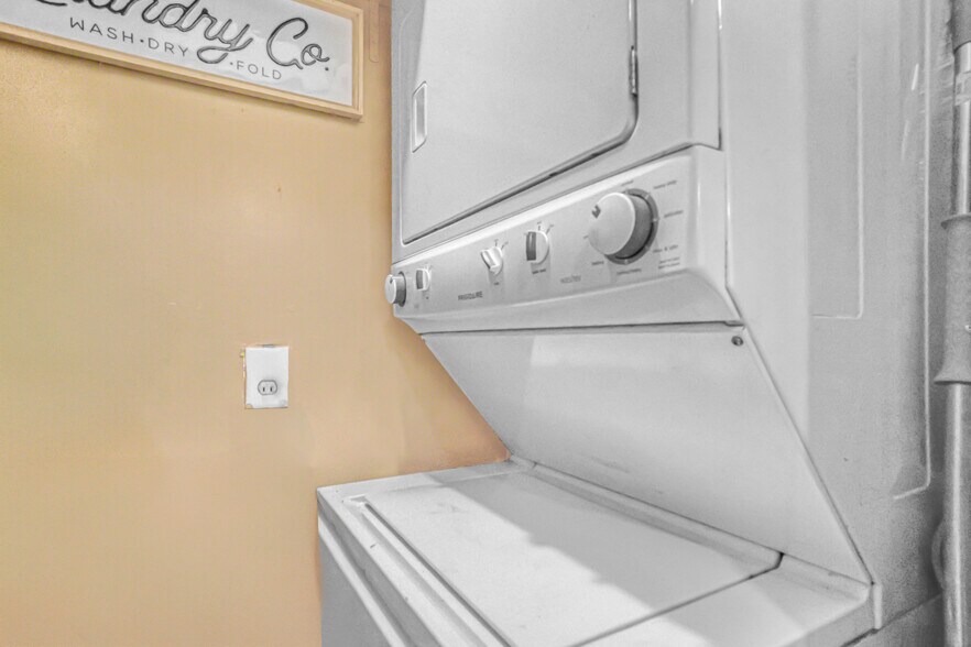 More Photos Of 1276 N Sweetzer Ave, West Hollywood Apartments For Sale